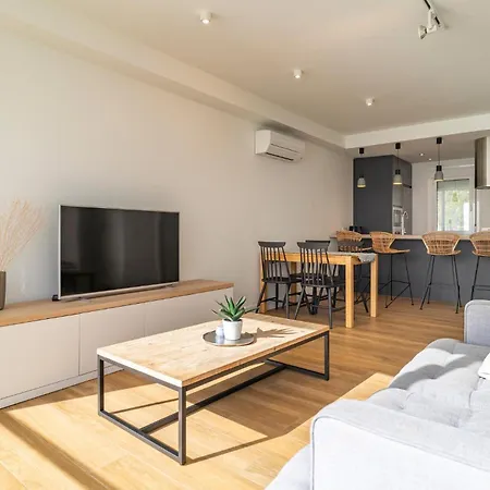 Lovely In With House Sea View Apartment *